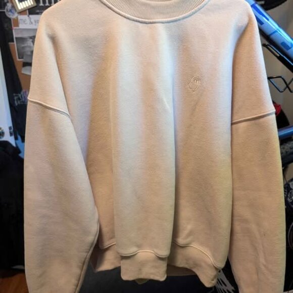 Cozy Ghost - Cloud Crewneck - Picture 3 of 5